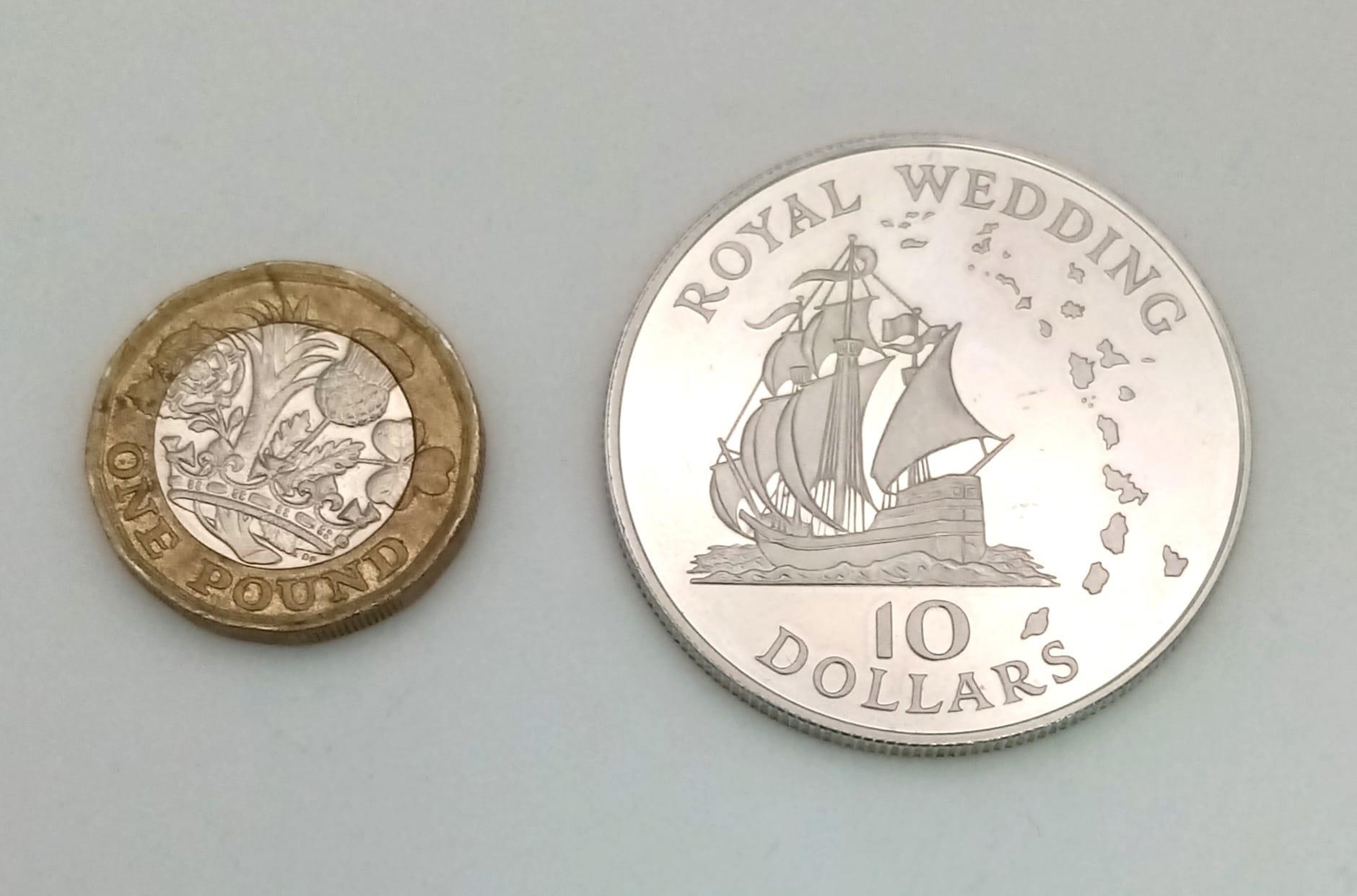 ROYAL WEDDING 10 DOLLAR COIN 28.1G - Image 2 of 2