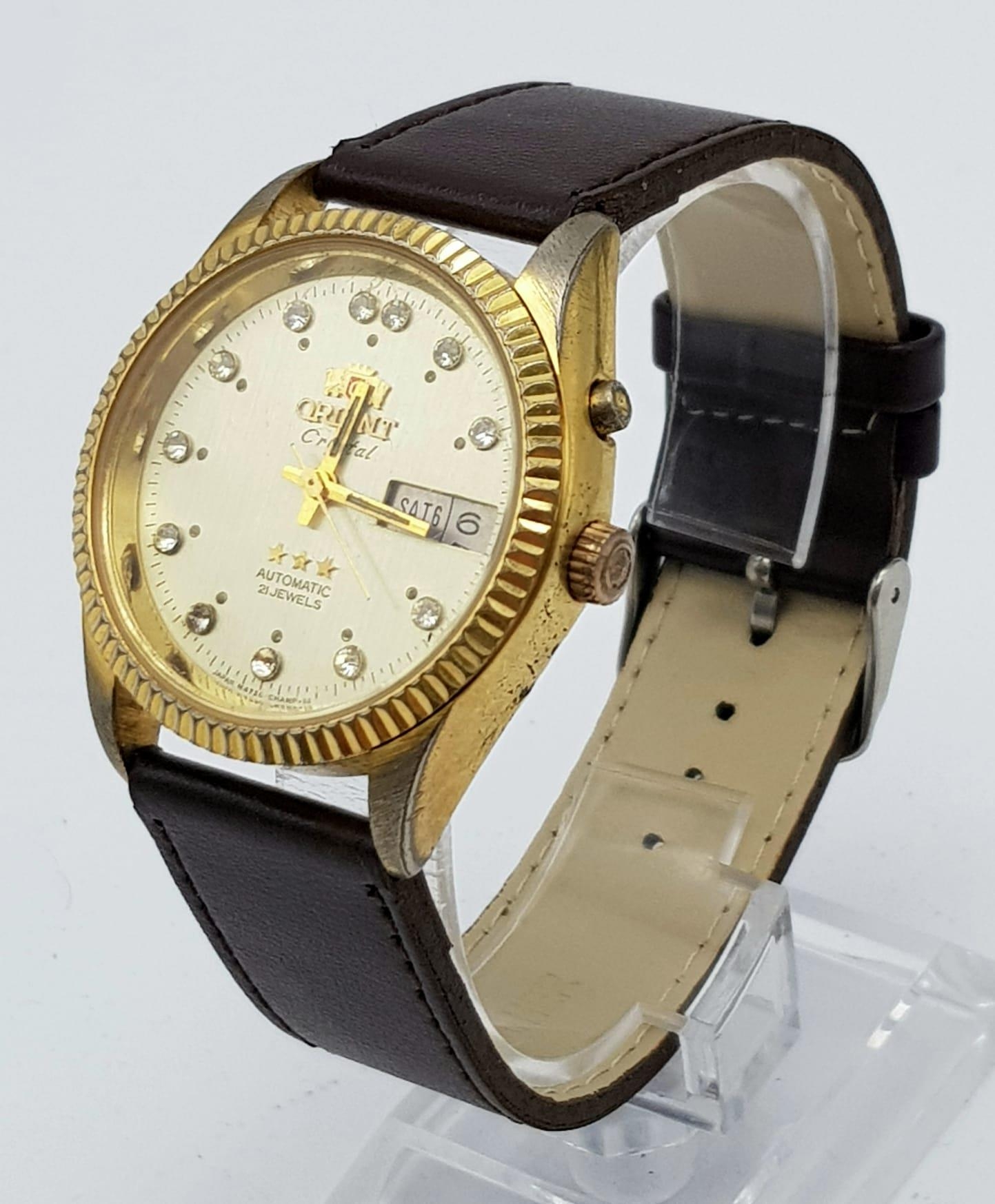 A Vintage Orient 21 Jewel Crystal Gents Watch. Brown leather strap. Two tone case - 36mm. Gold - Image 2 of 5