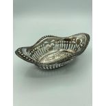 Antique SILVER BON BON BASKET with clear hallmark for Robert Pringle, Birmingham 1907. Beautiful