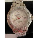 Gentlemans BEN SHERMAN WRISTWATCH finished in silver tone with stainless steel bracelet.Having