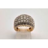 A 9 K yellow gold, diamond (1,70 carats) band ring. Size: K, weight: 6.1 g.