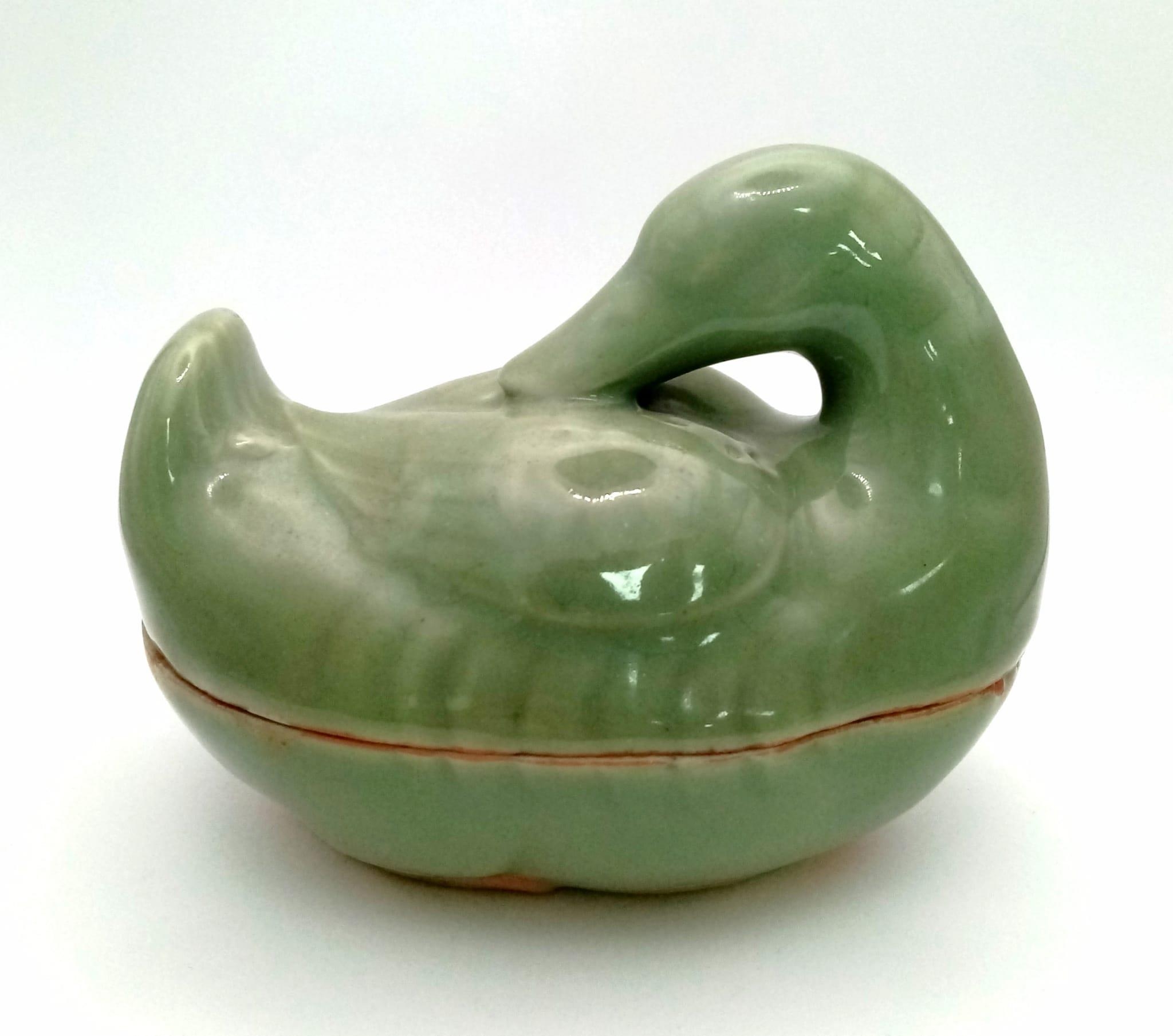 A RARE ANTIQUE CHINESE CELADON DUCK , LENGTH 130mm and height 110mm , FOUND IN A JAPANESE KURA - Image 2 of 5