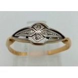 A vintage, 18 K yellow gold diamond ring. Weight: 1.7 g.