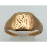 A Vintage 9K yellow Gold Signet Ring. Size U. 4.53g