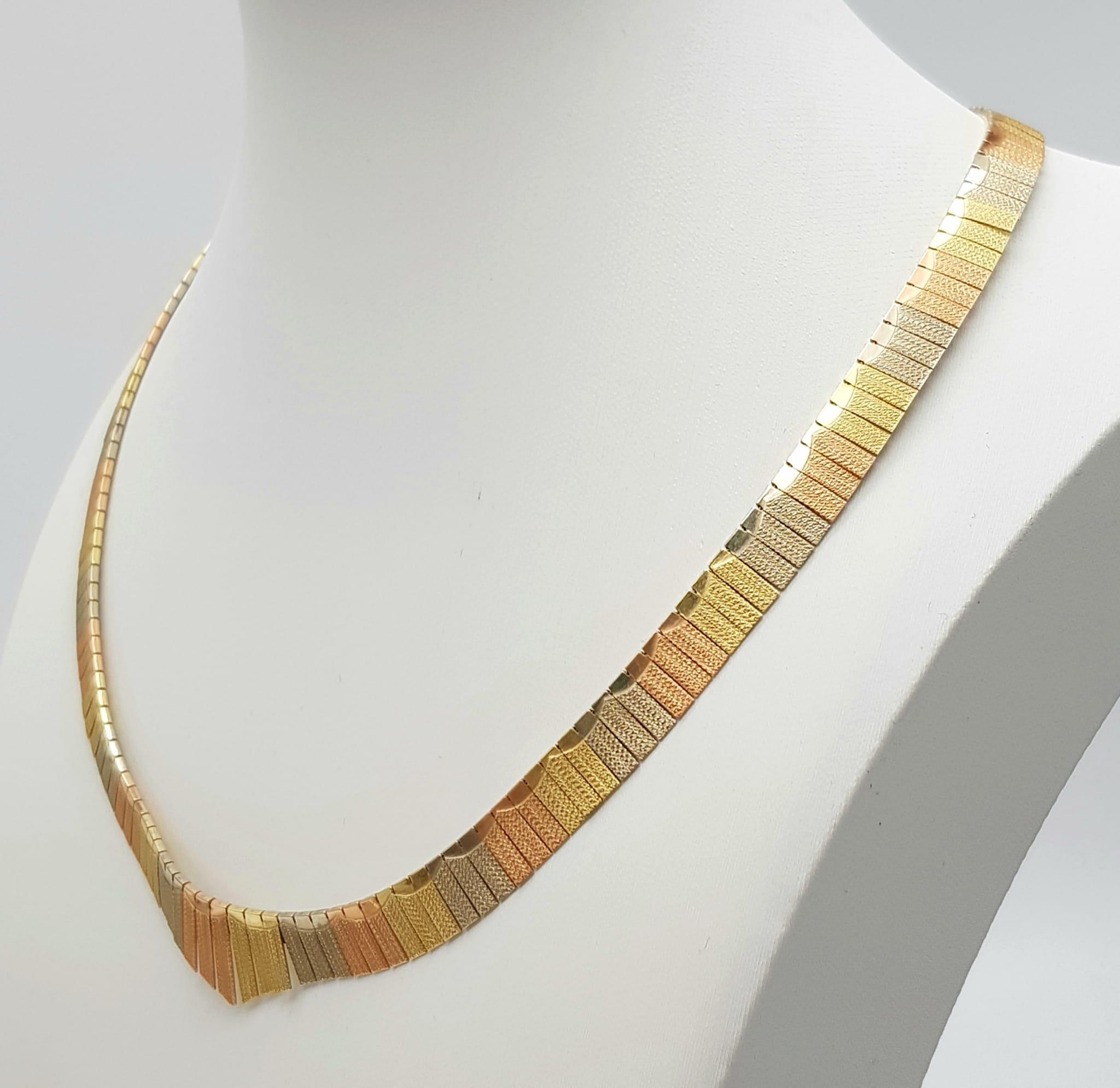 A Gorgeous Vintage Italian 14k Three-Colour Gold Choker Necklace. White, rose and yellow gold flat - Image 3 of 6