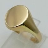 9K YELLOW GOLD BRAND NEW OVAL SIGNET RING. WEIGHS 7.6G. SIZE P