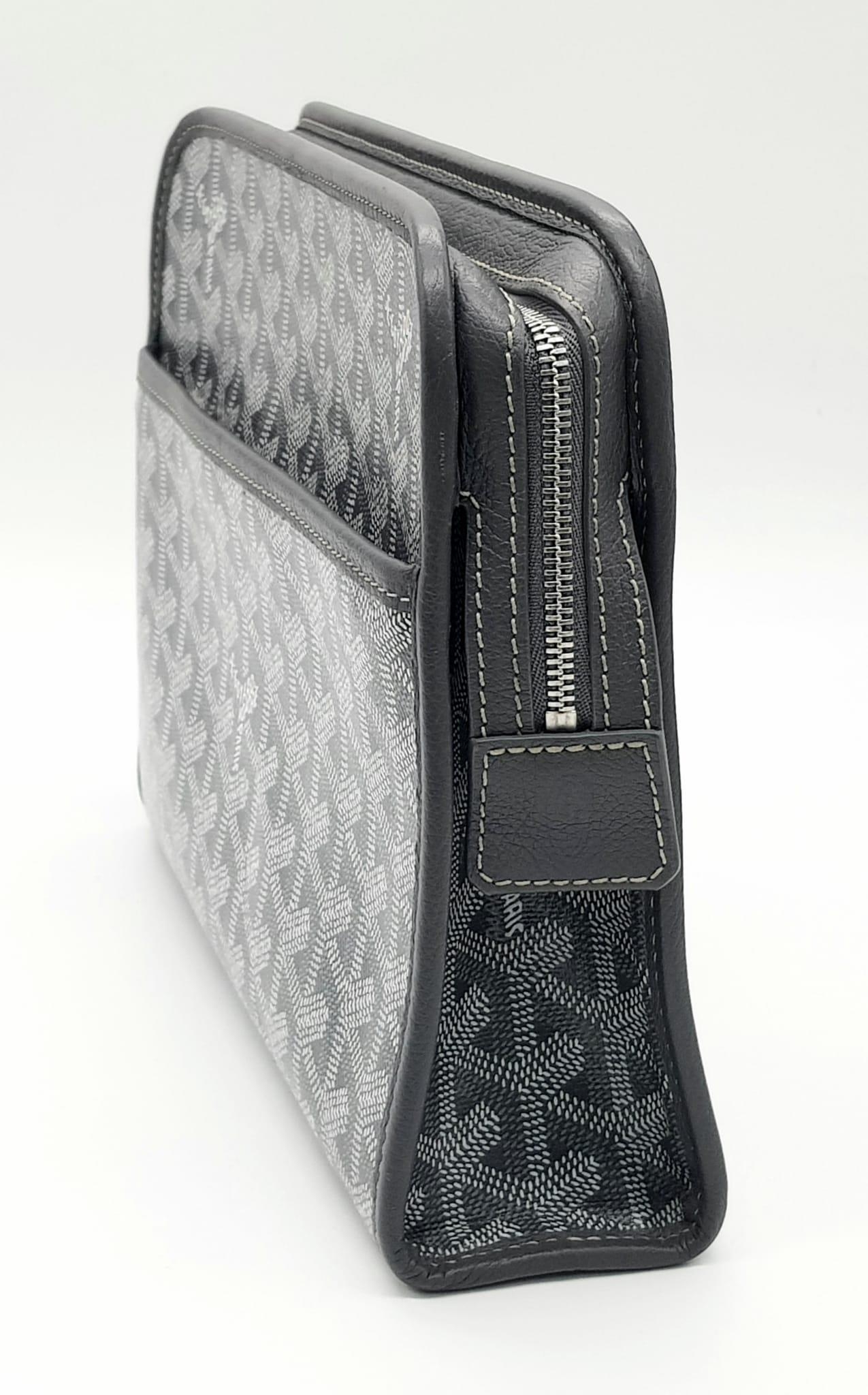 A Goyard Jouvence Grey Washbag. Grey and white geometric pattern on canvas. Water resistant inner - Image 2 of 8