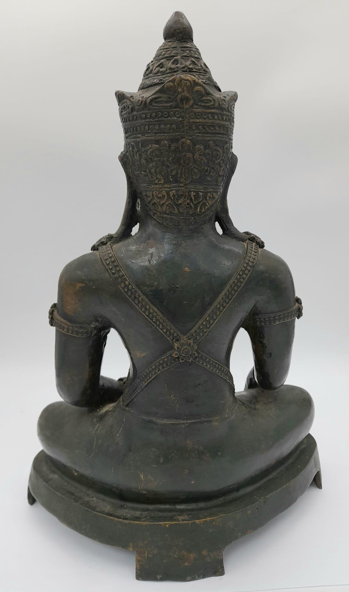 A Large 18th Century (possibly earlier) Bronze Buddha Statue. This Tibetan Chinese piece is - Image 2 of 4