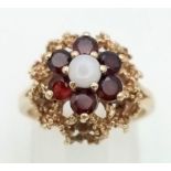 9K YELLOW GOLD GARNET & OPAL CLUSTER RING. WEIGHS 4G. SIZE K