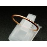 9k rose gold 1mm hammered finish band ring 0.7g Size O