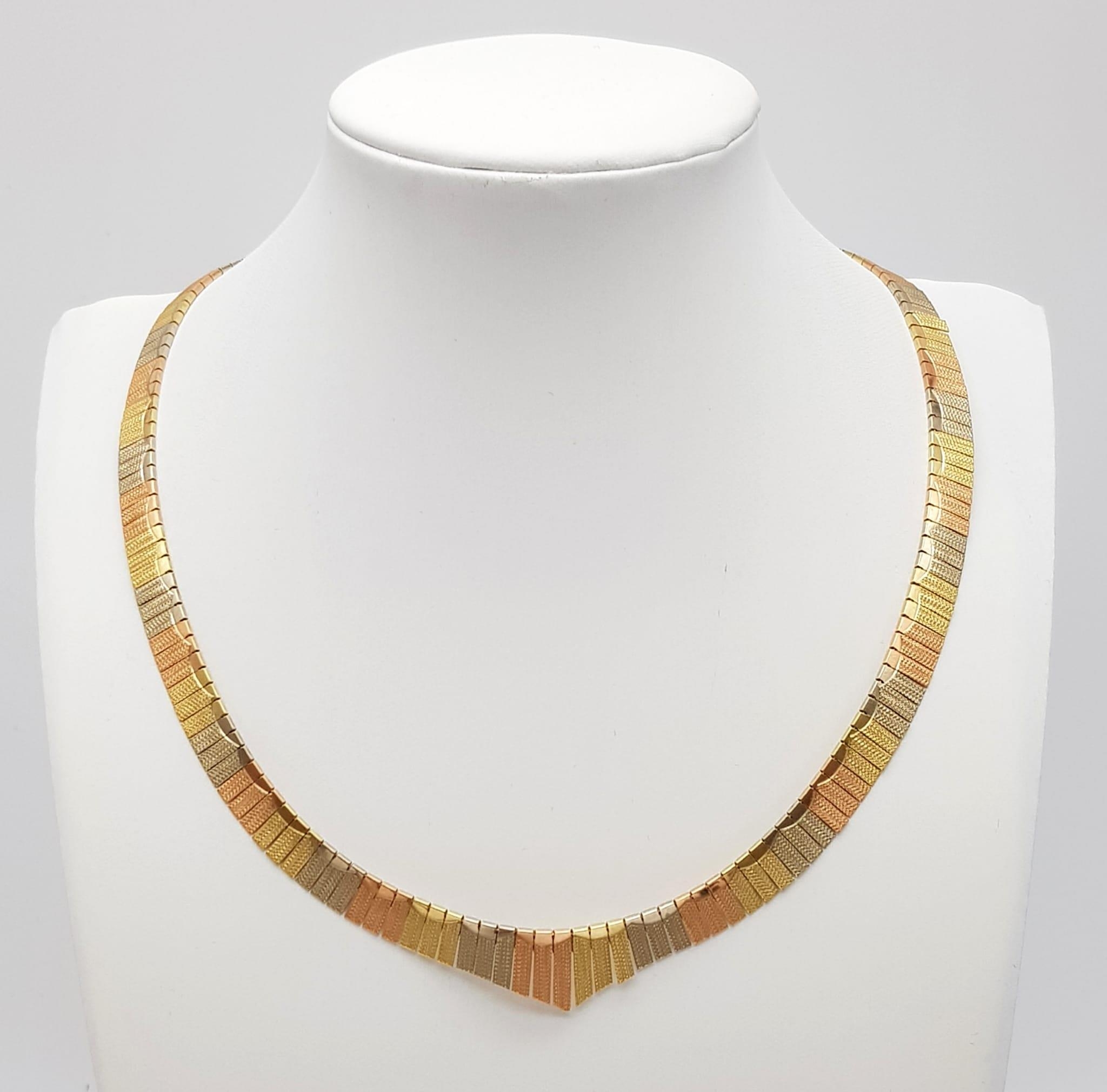 A Gorgeous Vintage Italian 14k Three-Colour Gold Choker Necklace. White, rose and yellow gold flat - Image 2 of 6