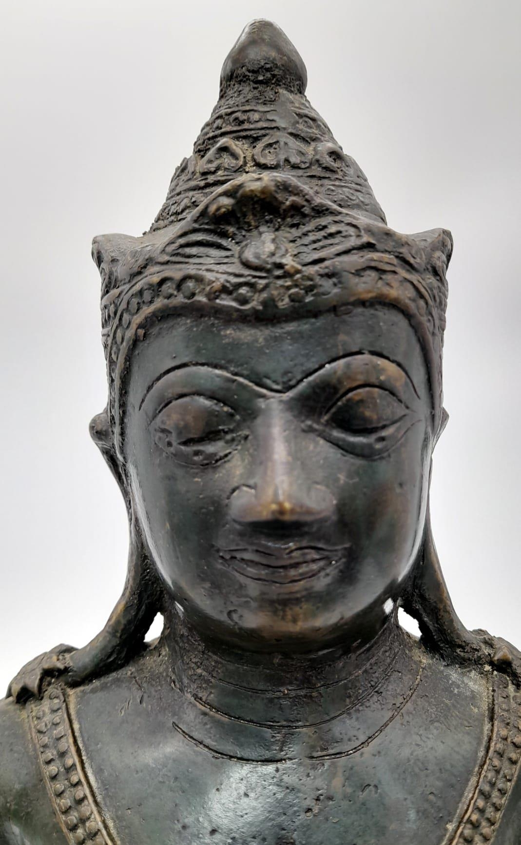 A Large 18th Century (possibly earlier) Bronze Buddha Statue. This Tibetan Chinese piece is - Image 4 of 4