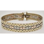 A Lovely Vintage 9K Three-Gold Colour Bracelet. Yellow gold with a geometric diamond pattern rose