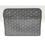 A Goyard Jouvence Grey Washbag. Grey and white geometric pattern on canvas. Water resistant inner
