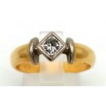 18K YELLOW GOLD DIAMOND SOLITAIRE RING PRINCESS CUT. 0.30CT DIAMOND. WEIGHS 5.9G. SIZE Q