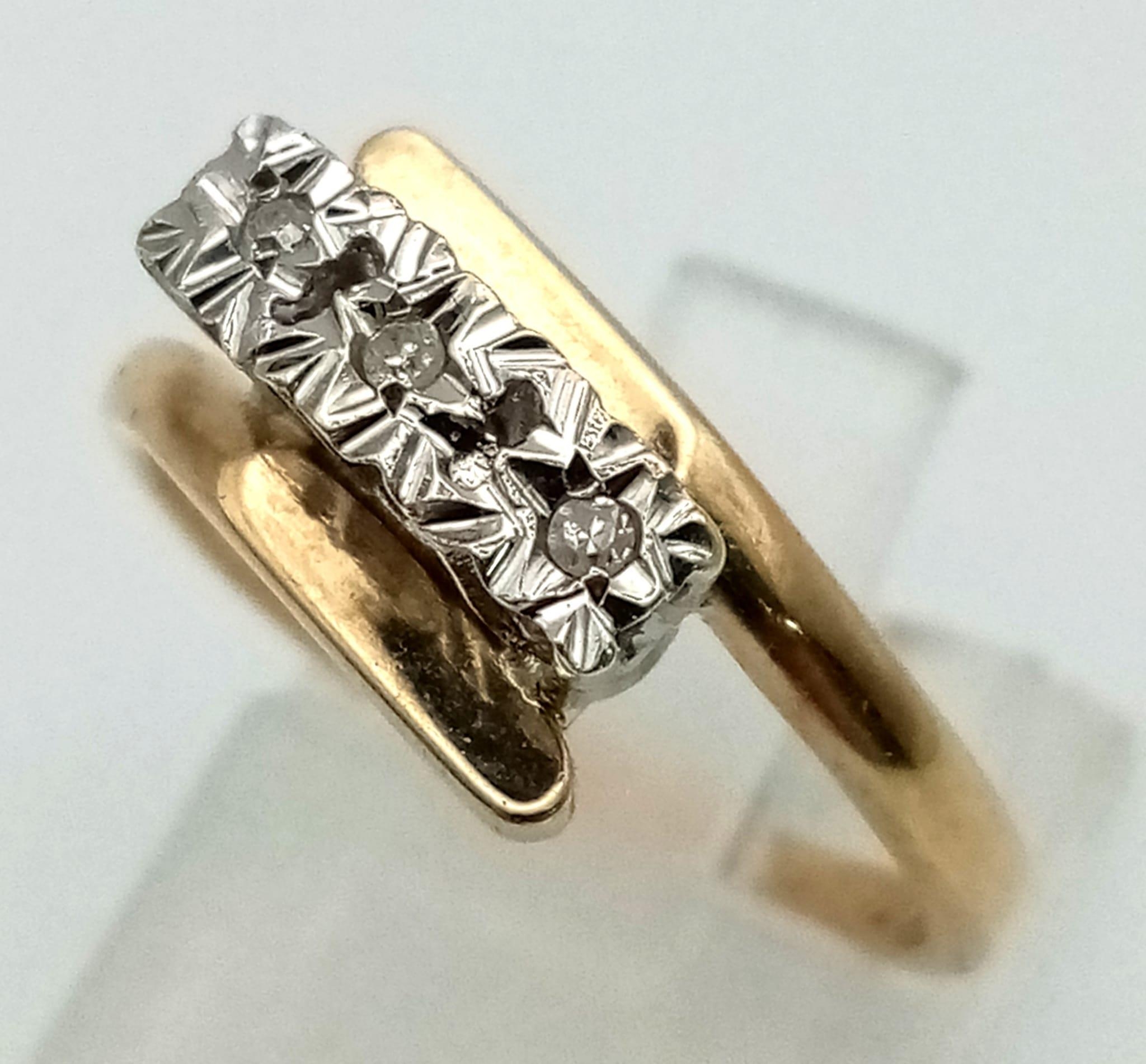 A mid century star set diamond ring set in 9k yellow gold, Ring Size N, Total Weight 2.8 grams. - Image 2 of 5