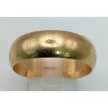 A Vintage 9K Yellow Gold Gents Band Ring. Size Z + 1 7g.