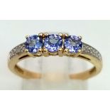 9K YELLOW GOLD DIAMOND & IOLITE RING. WEIGHS 1.8G. SIZE P