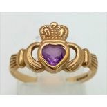 A Vintage 9K Yellow Gold Amethyst Crown Ring. Size M. 1.68g total weight.