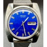 A Seiko Automatic 19 Jewel Automatic Gents Watch. Stainless steel strap and case - 38mm. Ice blue