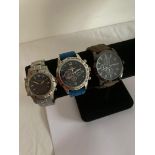 3 x Gentlemans wristwatches To include a SEKONDA 03591 with 12 hour clock and digital readout. All