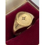 9 carat GOLD SIGNET RING with centre Diamond detail. 4.4 grams. Size T 1/2.