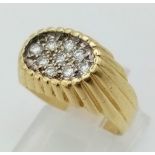 18k yellow gold diamond set ring (dia: 0.30ct), size M, 6.3g