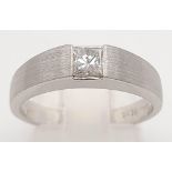 18K WHITE GOLD DIAMOND SOLITAIRE RING PRINCESS CUT 0.38CT DIAMOND. TOTAL WEIGHT 4.1G SIZE N