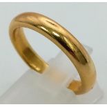 A Vintage 22K Yellow Gold Band Ring. Size Q. 7.8g