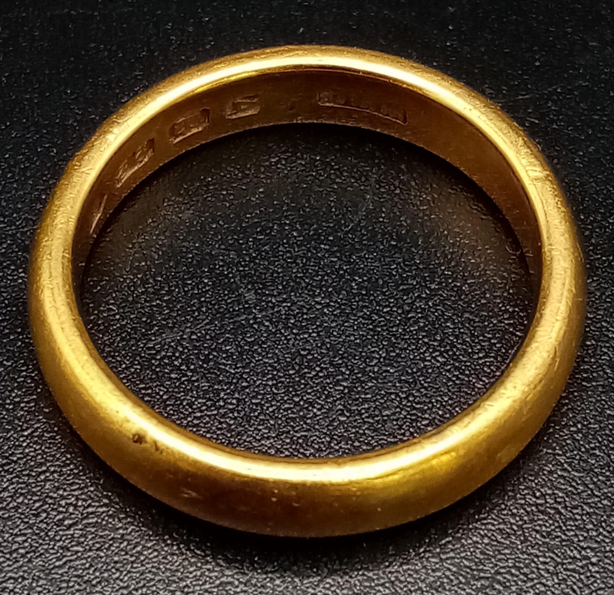 A Vintage 22K Yellow Gold Band Ring. Size L. 6.37g - Image 4 of 5