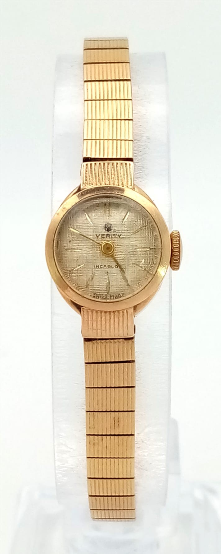 A Vintage 9K Yellow Gold Verity Ladies Watch. 9K gold bracelet and 9K gold oval case - 15mm. - Image 5 of 7