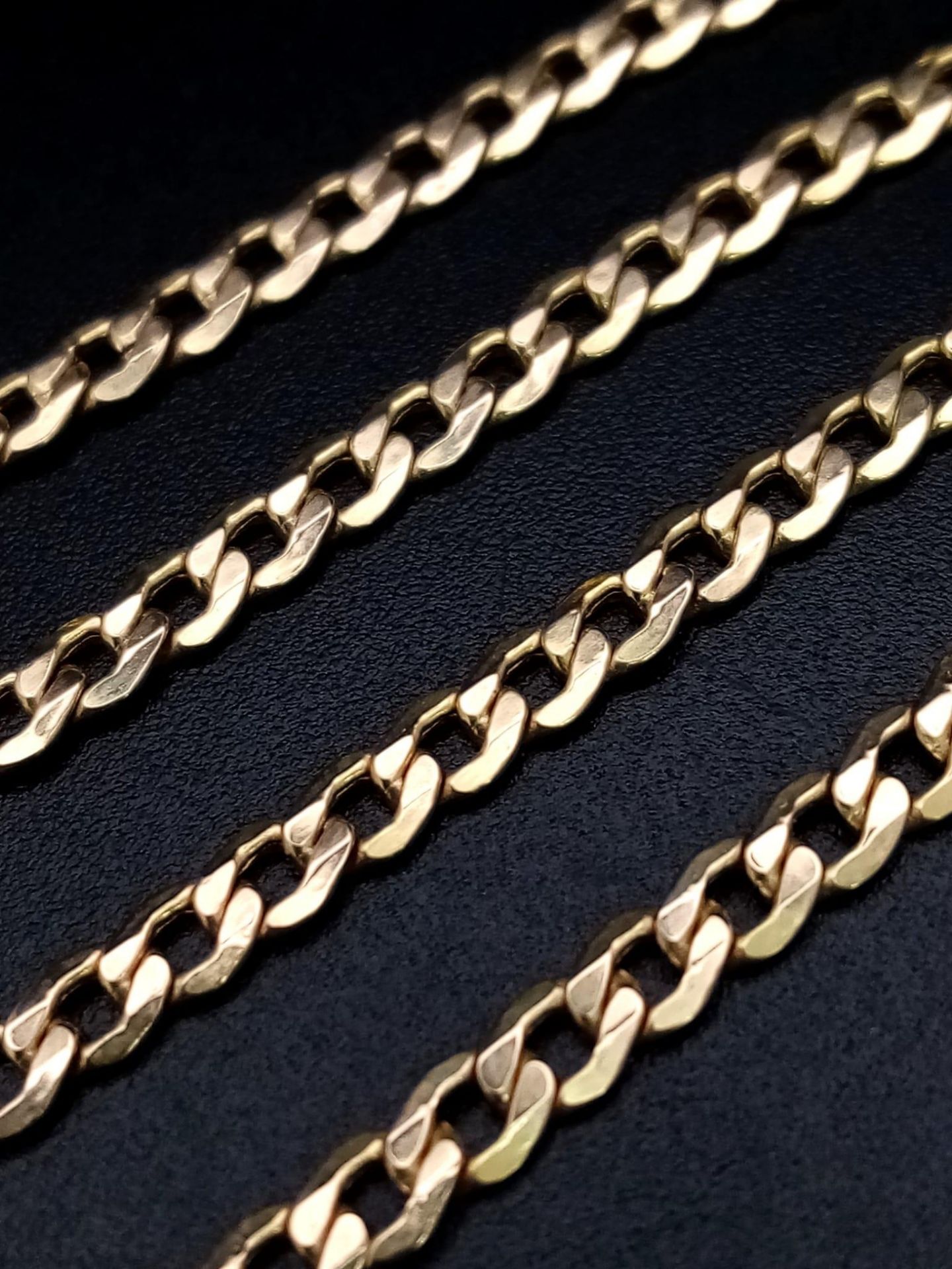 A Vintage 9K Yellow Gold Flat Thin Curb Link Necklace. 45cm. 2.33g - Bild 2 aus 3