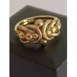 Vintage 9 carat GOLD CELTIC RING, Having double band shank with chunky GOLD Detail to top. Full UK