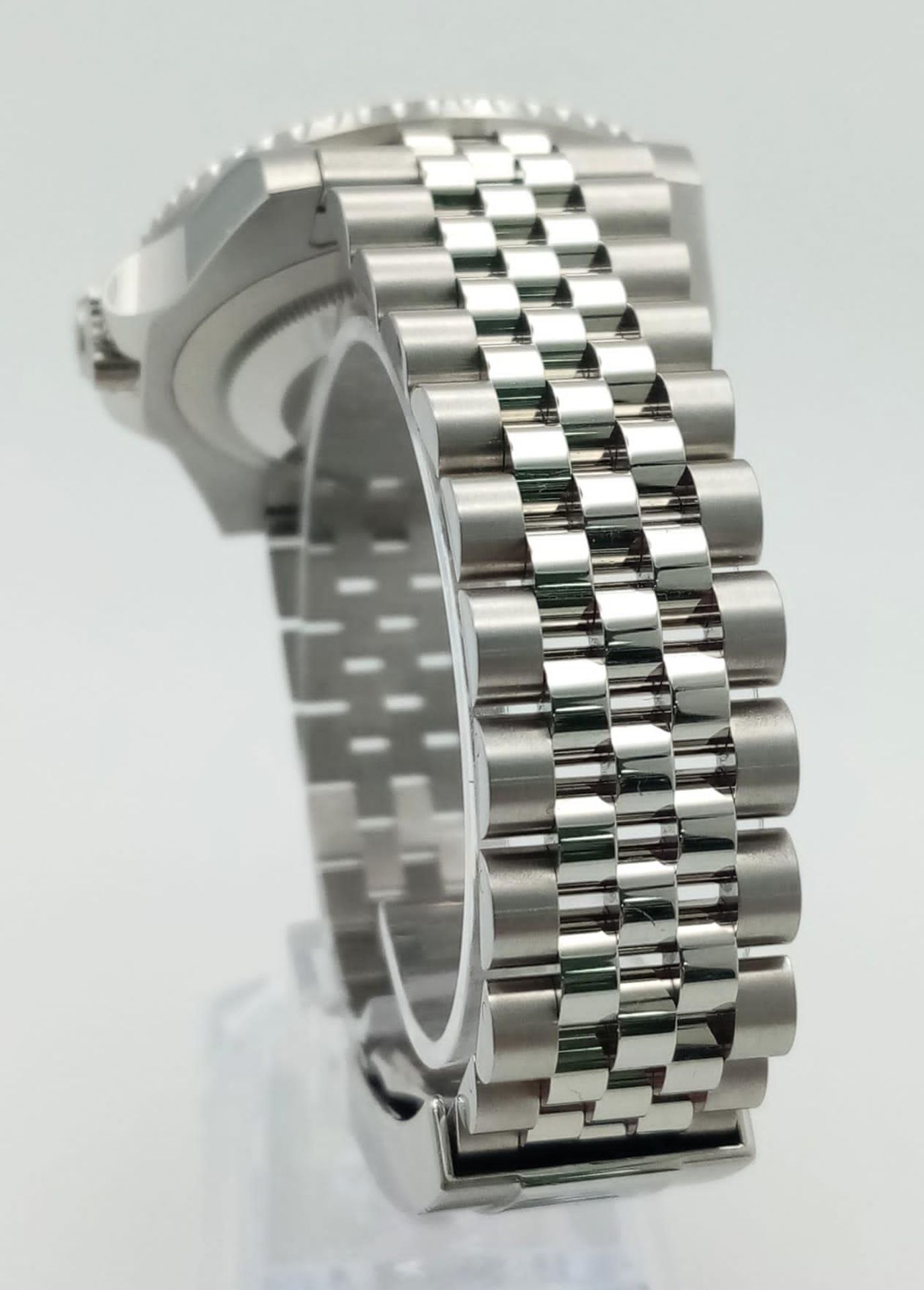 A Rolex GMT - Master II Pepsi Gents Watch. Stainless steel strap and case - 40mm. Ceramic Pepsi- - Bild 6 aus 14