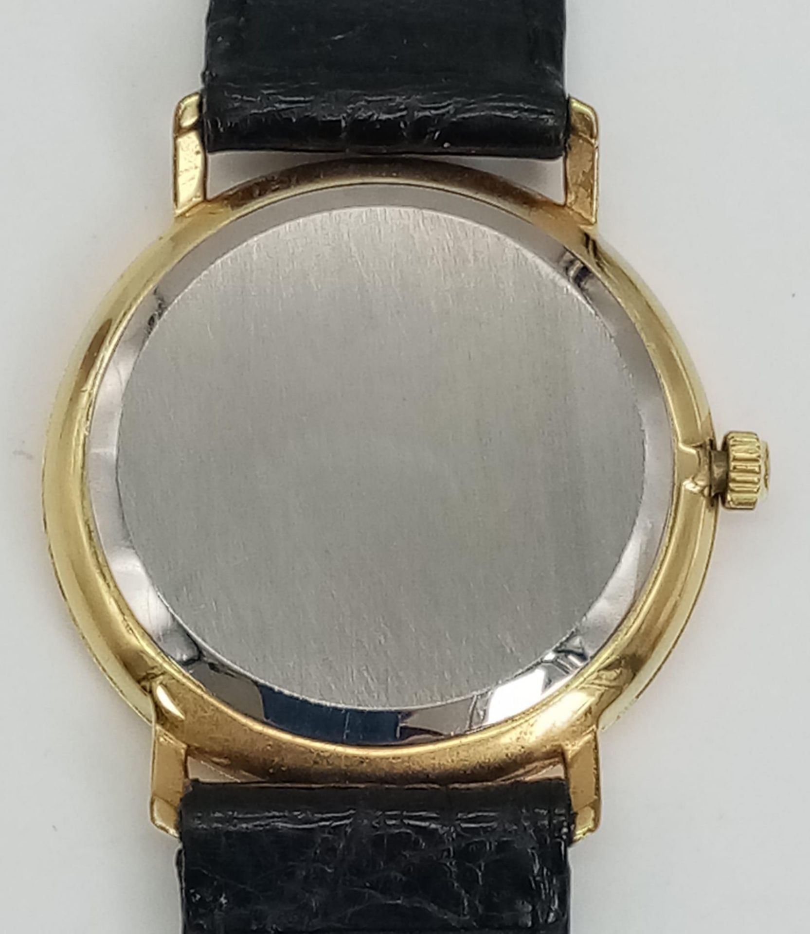 A Vintage Zenith Mechanical Gents Watch. Black leather strap. Two-tone case - 33mm. White - Bild 3 aus 3