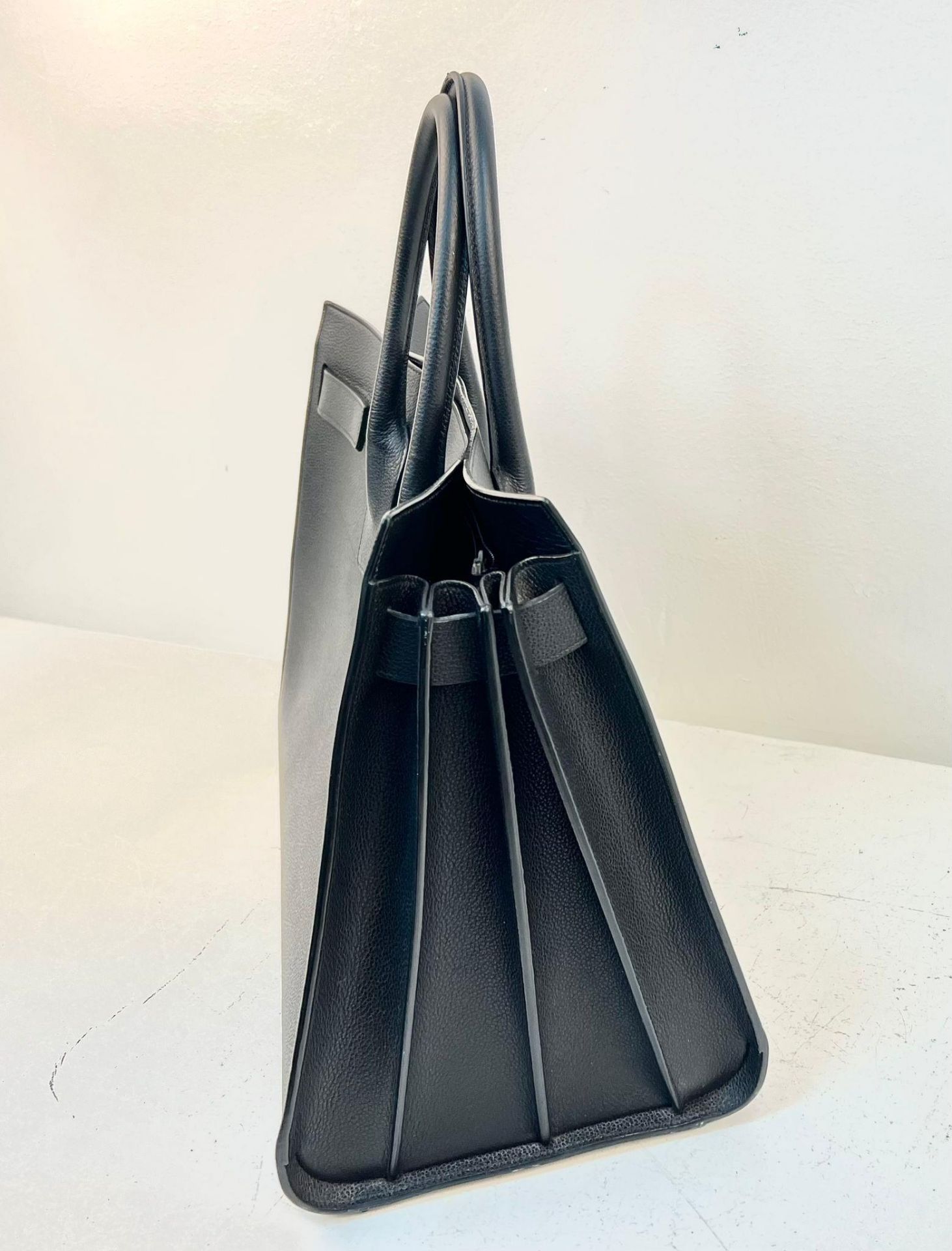 An Yves St Laurent (Saint Laurent) Sac du Jour Black Leather Tote Bag. Luxurious black calfskin - Bild 4 aus 8