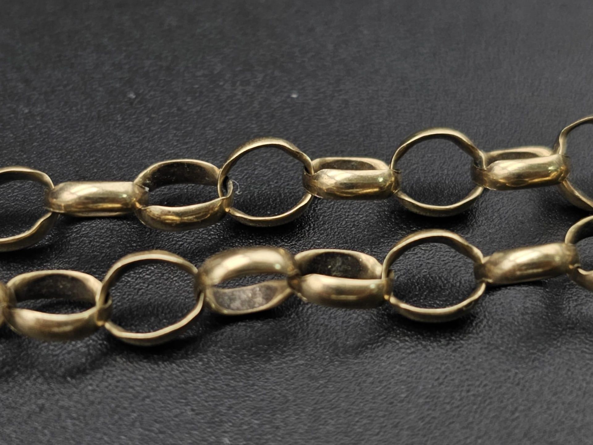 A Vintage 9K Yellow Gold Oval Link Bracelet. 19cm. 4.1g total weight. - Bild 2 aus 4