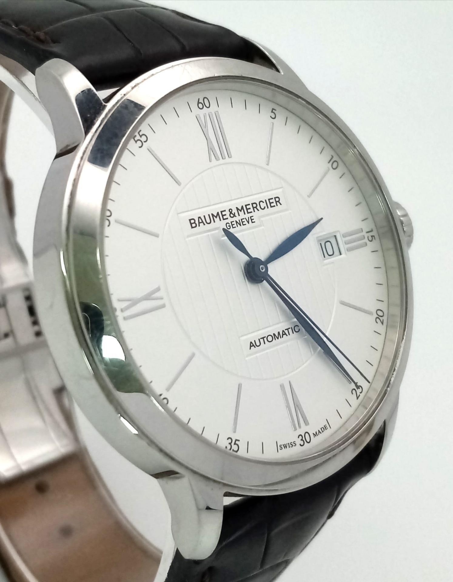 A Baume and Mercier Automatic Gents Watch. Original leather strap. Stainless steel case with - Image 3 of 8