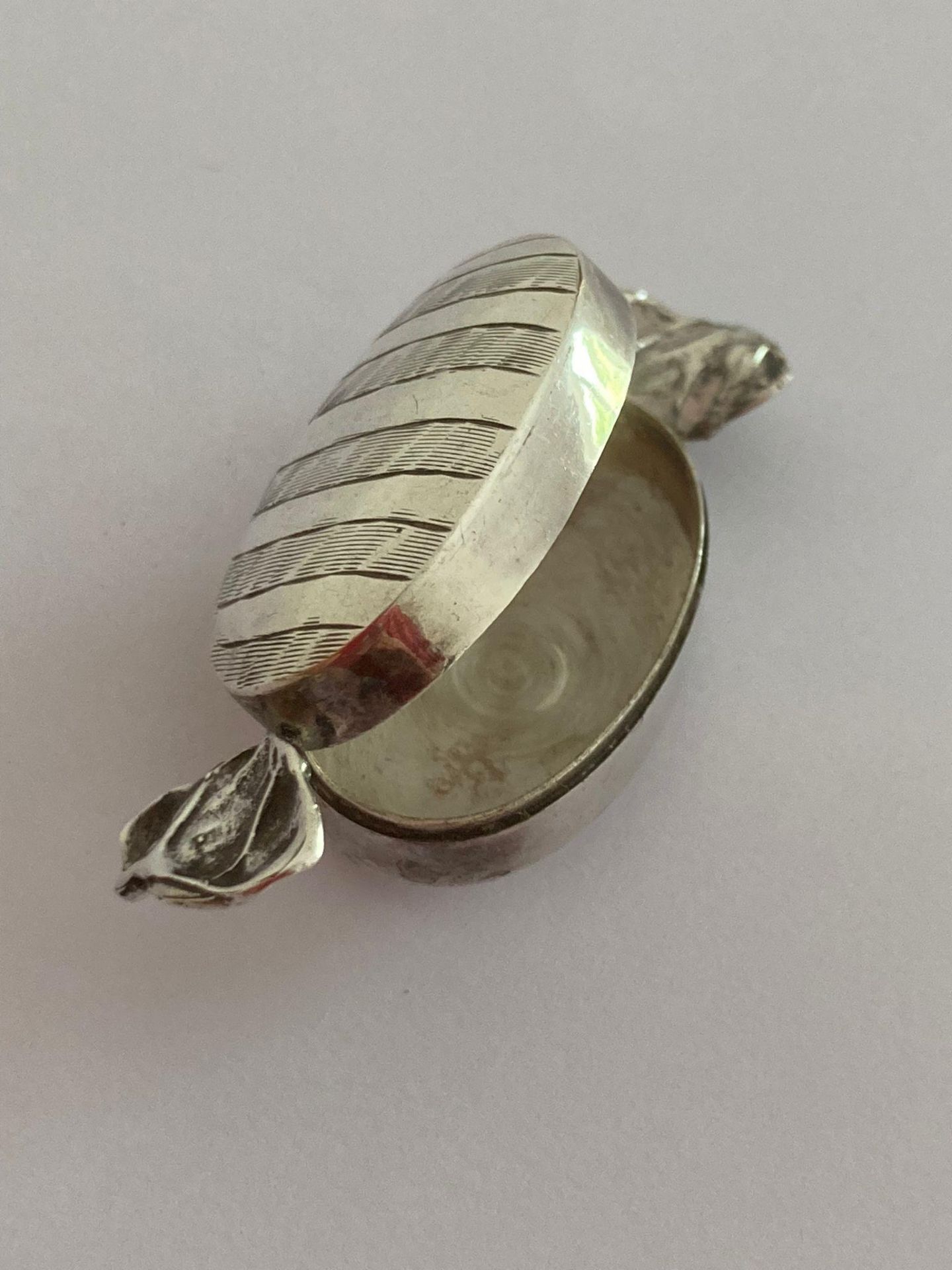 Vintage Rare and unusual SILVER PILL BOX in the form of a wrapped toffee. Having full UK hallmark. - Image 3 of 6