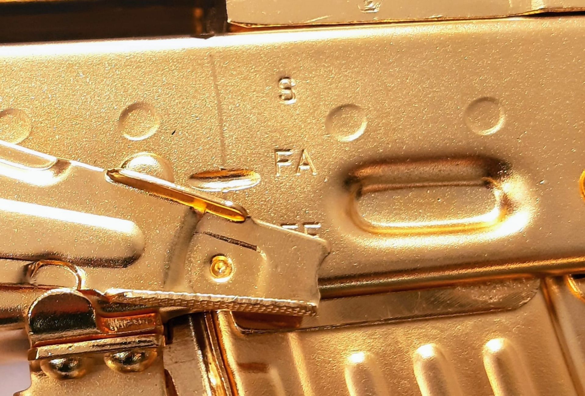 Ultimate Lord of War AK47 Deactivated Gold-Plated Rifle! The weapon that never gives up, finished in - Image 16 of 24