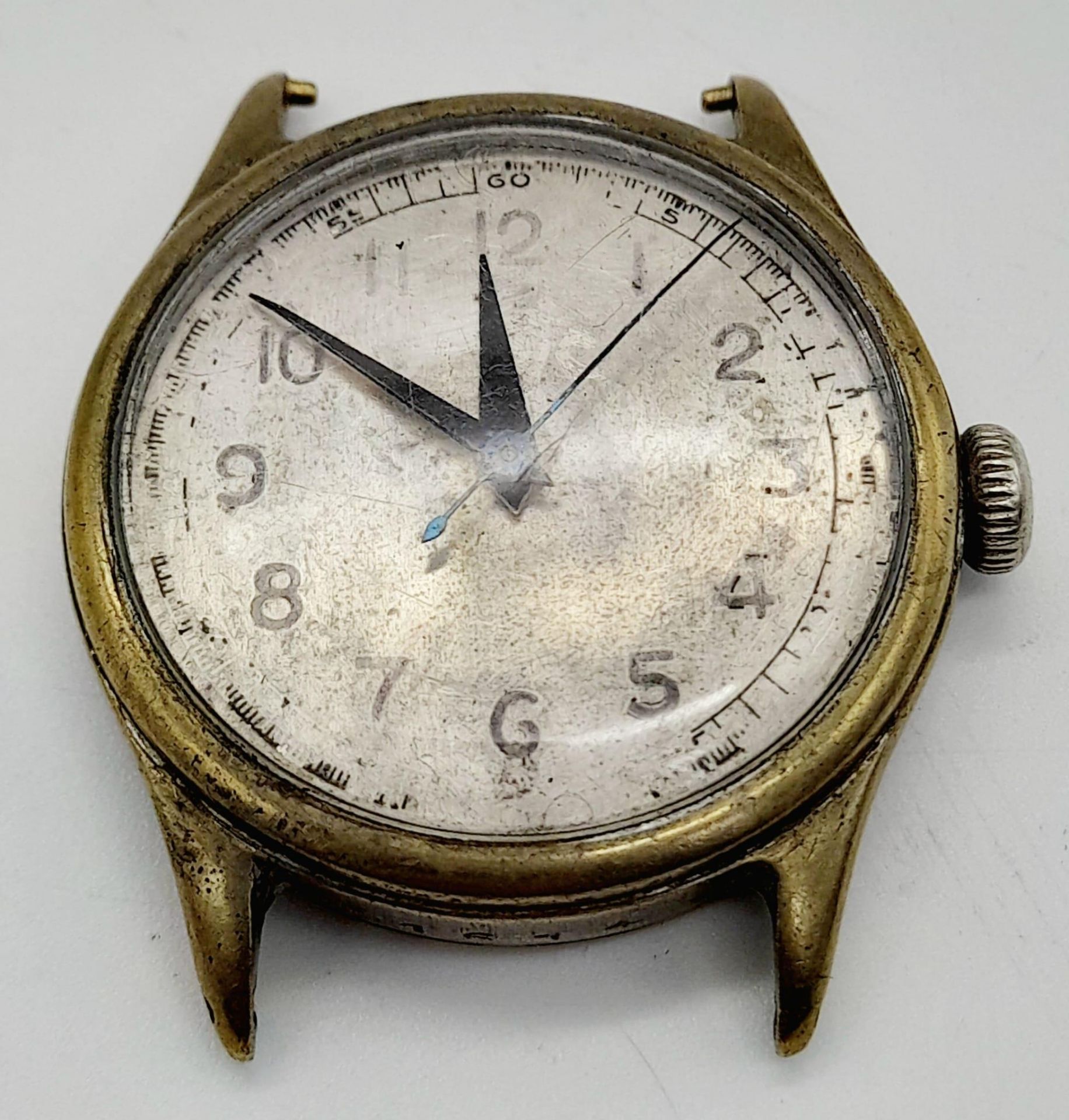 A vintage |Swiss watch. Case diameter: 33 mm, mechanical movement (working). No strap A/F