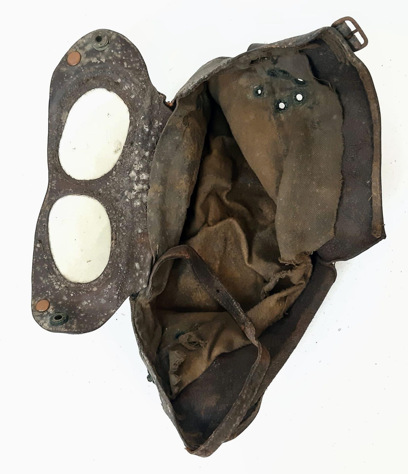 A WW1 Flying Helmet and Attached Goggles. Not in the best shape but please see photos. - Image 3 of 3