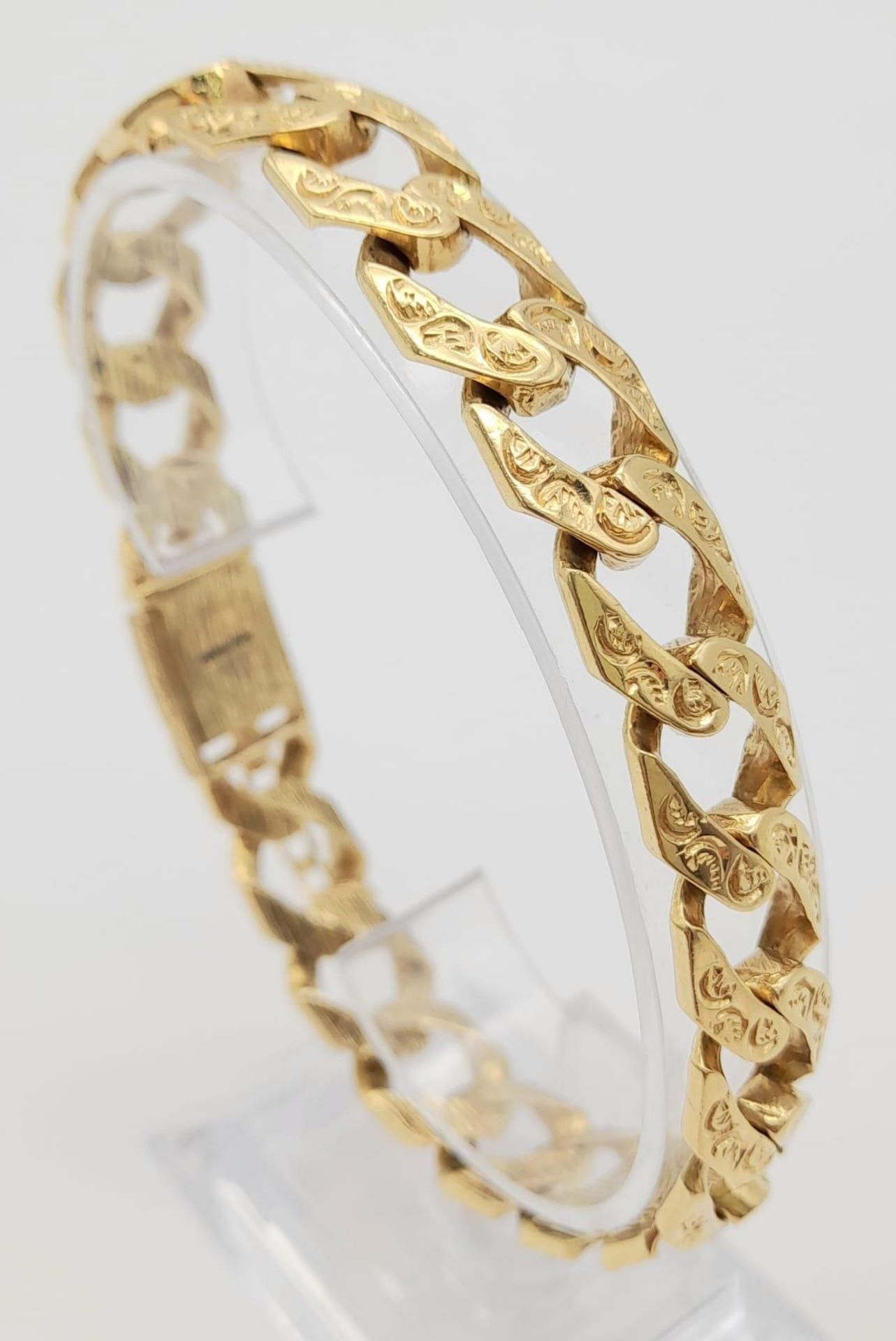 9k yellow gold heavy weight detailed curb bracelet, approx 24cm length, 48.5g weight - Bild 4 aus 5
