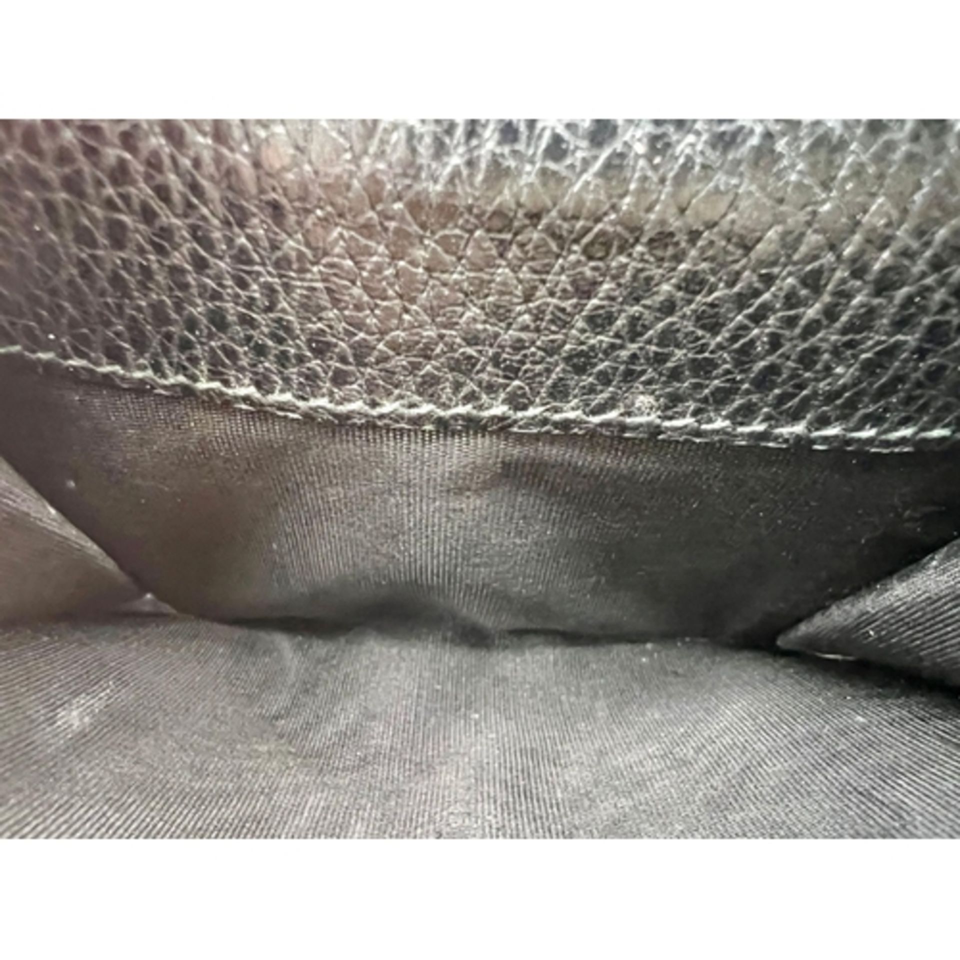 A Gucci Blue Leather Textured Wallet. Clip open exterior pocket plus plenty of inner card space. - Bild 3 aus 6