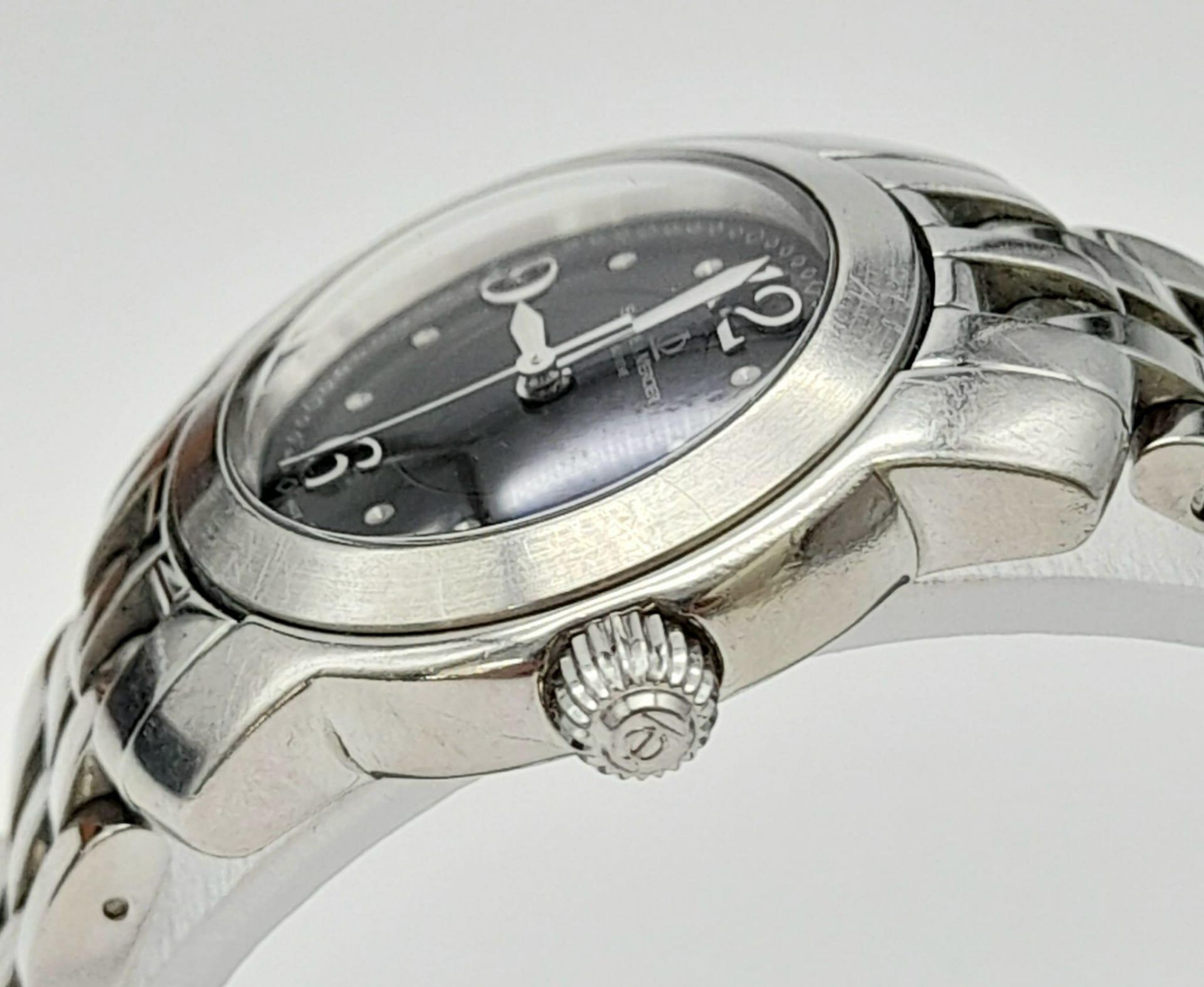 A Baume and Mercier Geneve Quartz Ladies Watch. Stainless steel strap and case - 28mm. Blue dial - Image 4 of 11