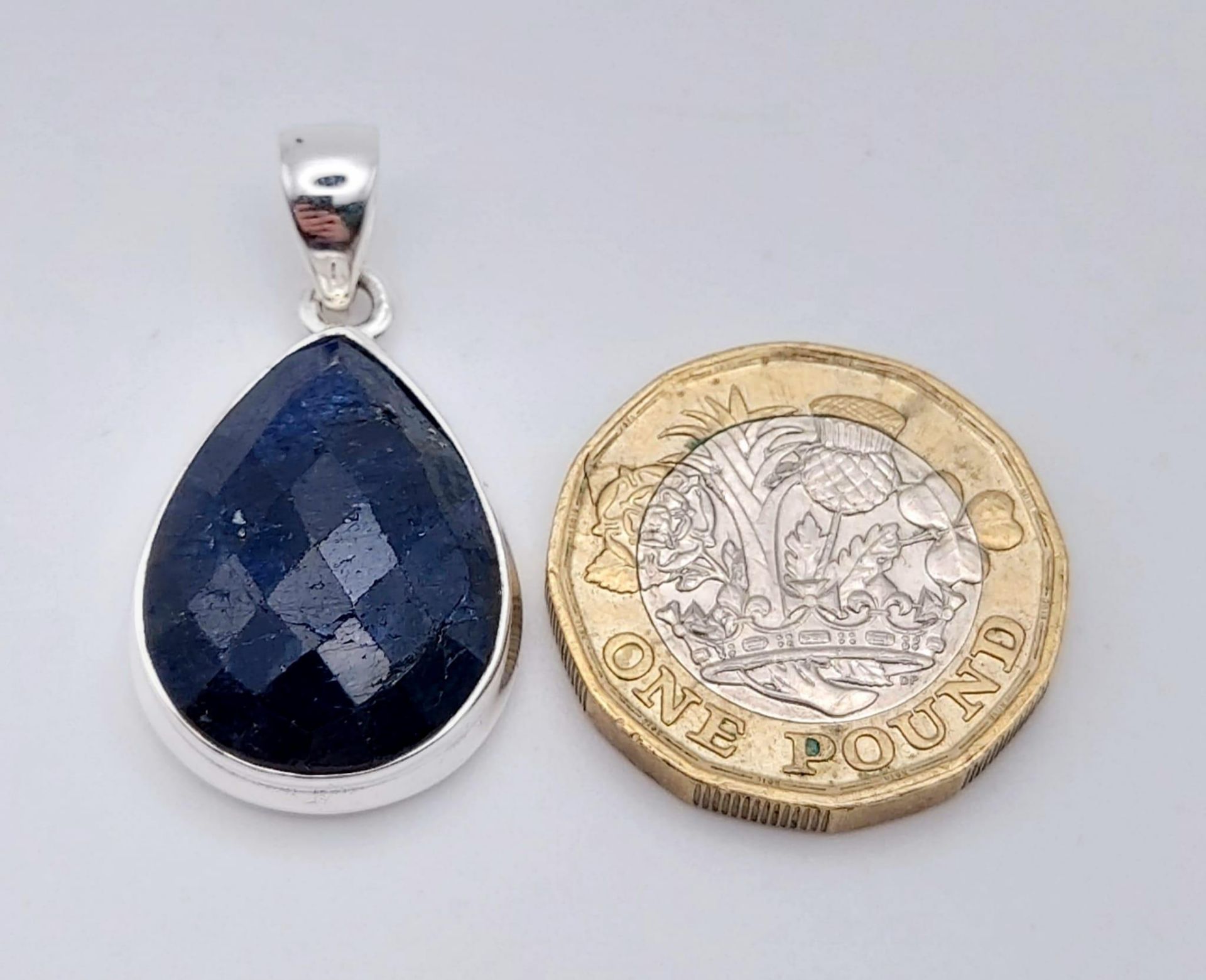 925 Silver Pendant with Matching Ring. Total Weight 14.18grams. Ring Size M. - Image 7 of 7