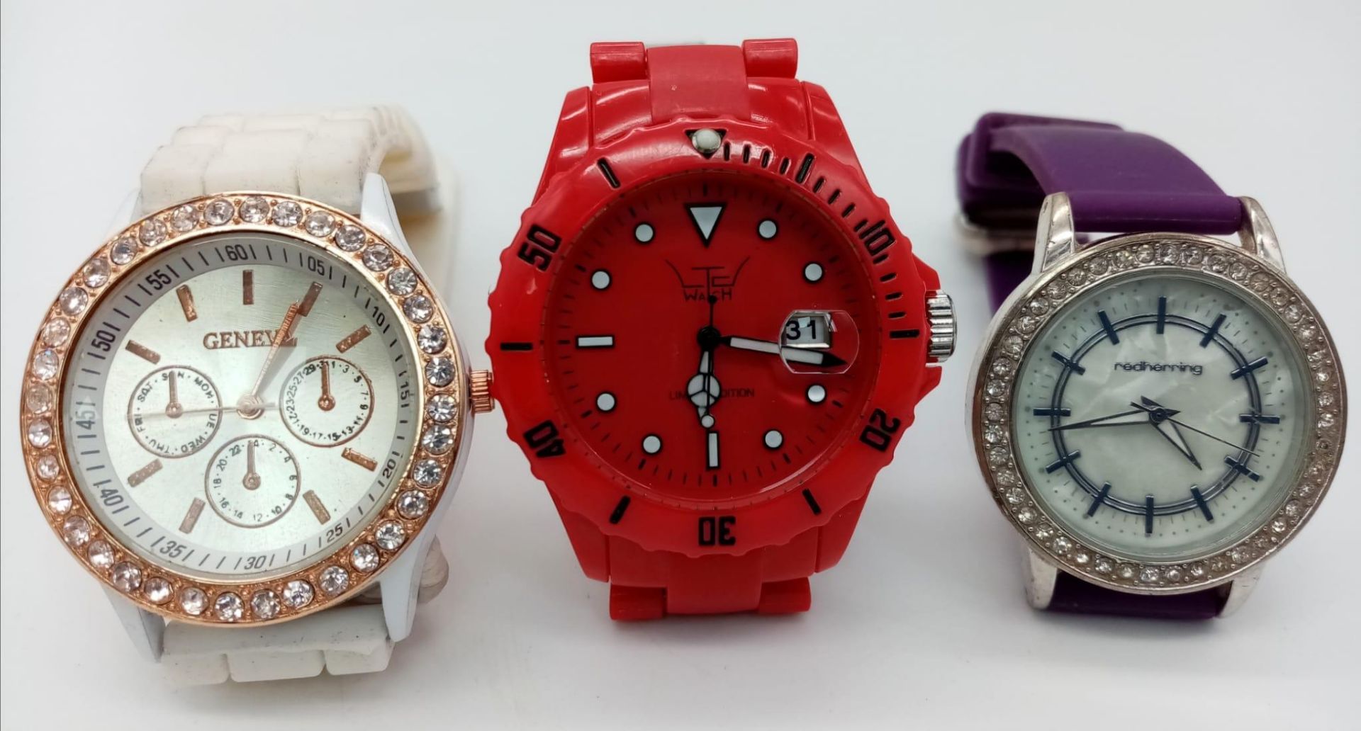 SELECTION OF 5 WATCHES MARKED AS EMPORIO ARMANI, GENEVA, RED HERRING, SOXY & LTD WATCH AF - Image 3 of 5