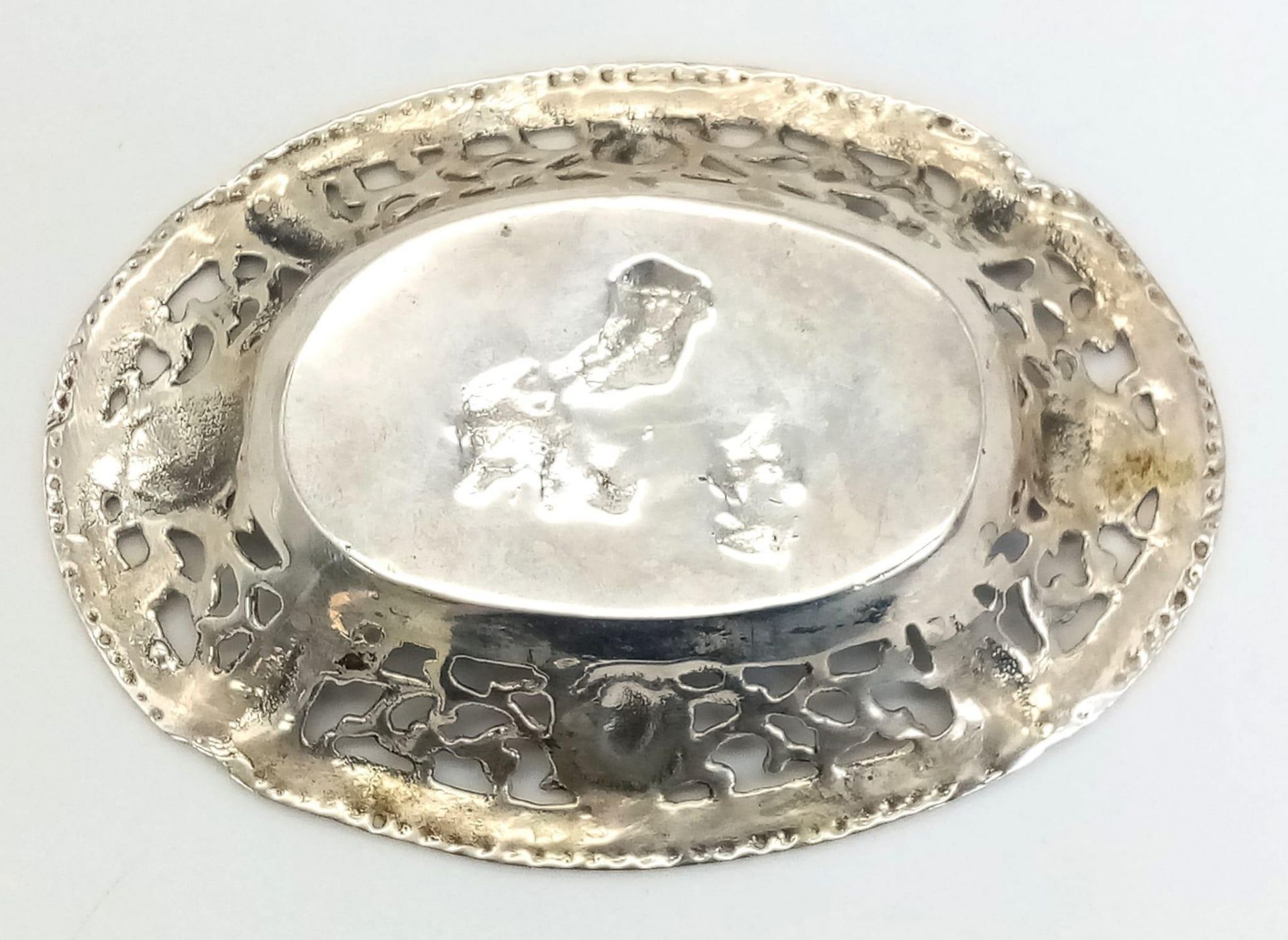 A Beautiful Vintage Silver Repousse Miniature tray. Pierced and cherubic decoration. Hallmarks for - Image 2 of 3