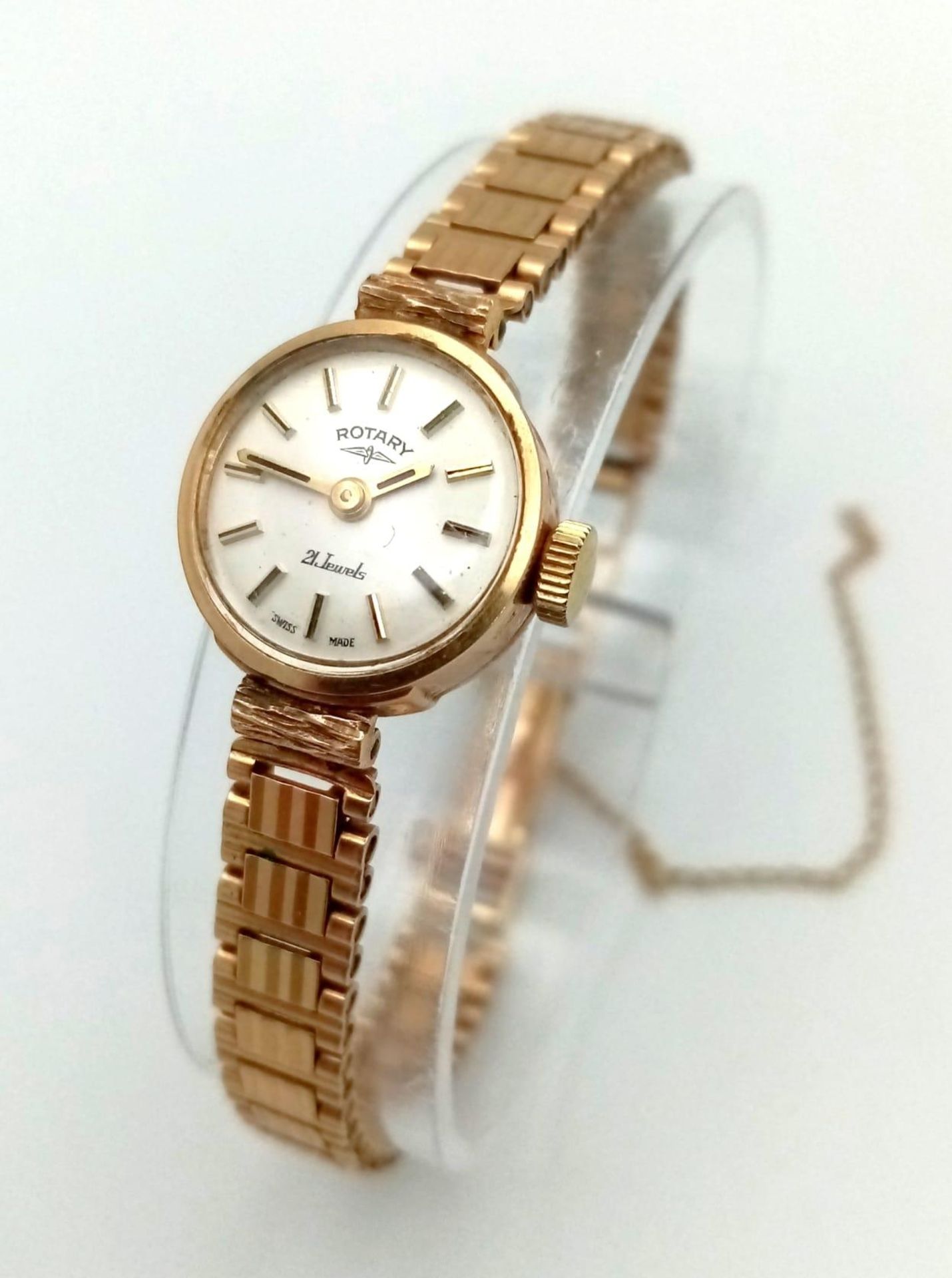 A Vintage Rotary 9K Yellow Gold Mechanical Ladies Watch. 9k gold bracelet and case - 16mm. 21
