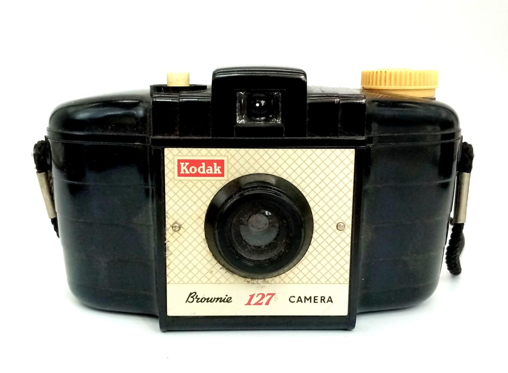 Two Vintage Kodak Cameras. A Kodak Brownie 127 (with case) and a Six-20 Model D. A/F - Image 4 of 6